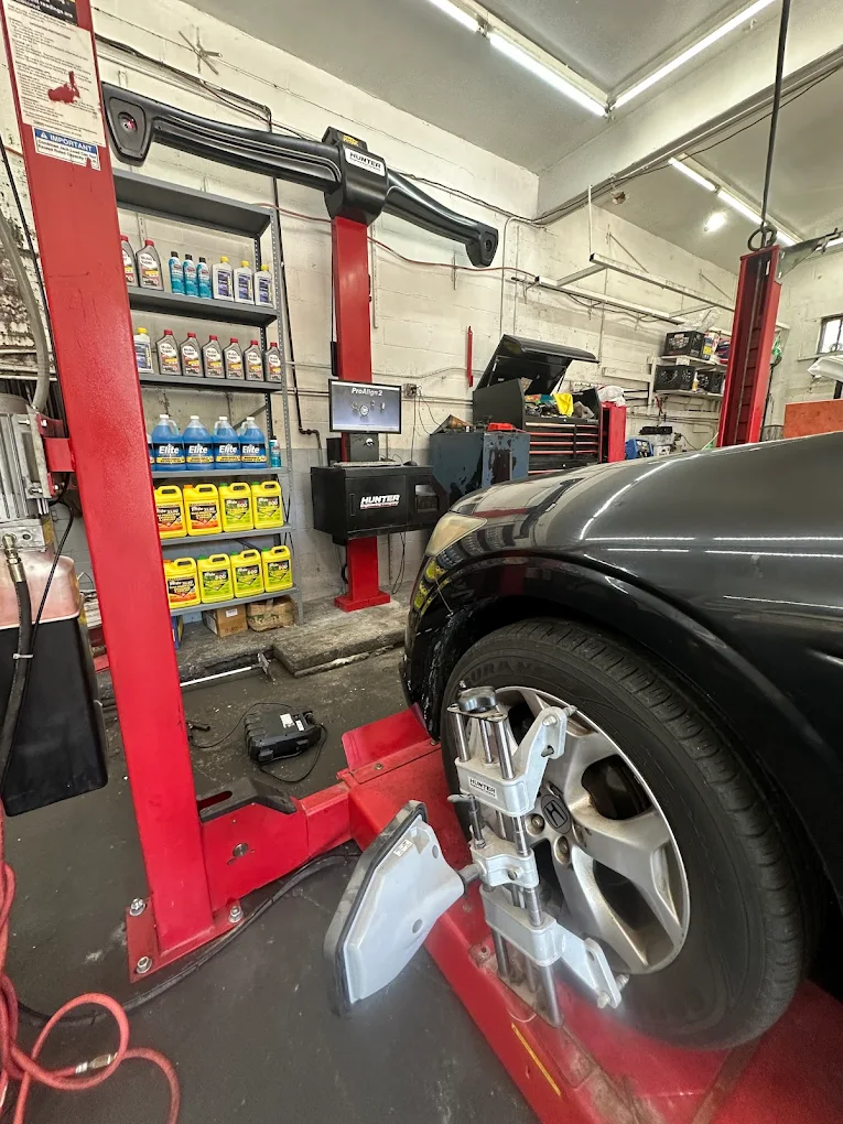 Auto repair service photo two